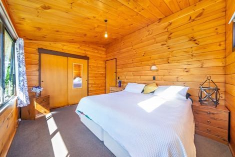 Photo of property in 10 Jasper Grove, Birchville, Upper Hutt, 5018