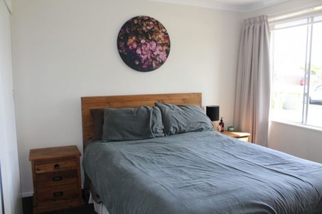 Photo of property in 9 Anne Street, Winton, 9720