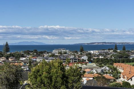 Photo of property in 3 Orewa Heights Crescent, Orewa, 0931