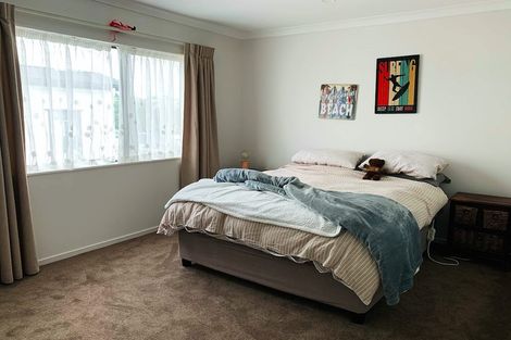 Photo of property in 3 Tuangi Street, Long Bay, Auckland, 0630