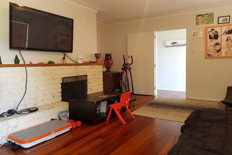 Photo of property in 37 Edmonton Road, Henderson, Auckland, 0612