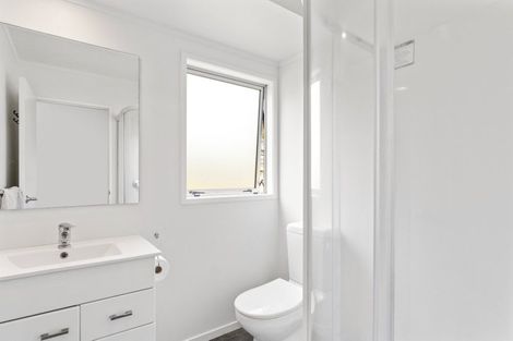 Photo of property in 35 Otupai Street, Two Mile Bay, Taupo, 3330