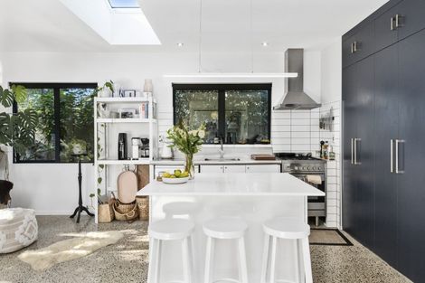 Photo of property in 70 Pacific View Road, Papamoa Beach, Papamoa, 3118