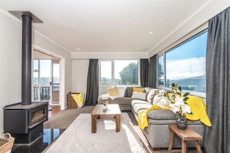 Photo of property in 31 Carluke Street, Paparangi, Wellington, 6037