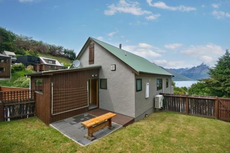 Photo of property in 237 Fernhill Road, Sunshine Bay, Queenstown, 9300