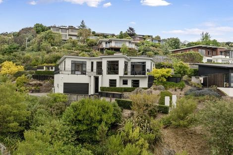 Photo of property in 16 Iles Lane, Cashmere, Christchurch, 8022