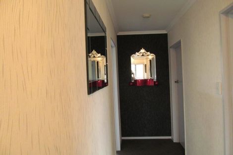 Photo of property in 17 Campbell Street, Alexandra, 9320