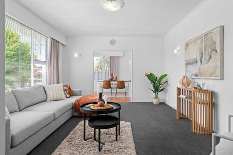 Photo of property in 15 Kensington Place, Fairfield, Hamilton, 3214