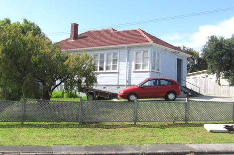 Photo of property in 8 Whitmore Road, Mount Roskill, Auckland, 1041