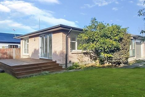 Photo of property in 2/70 Proctor Street, Papanui, Christchurch, 8053