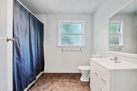 Photo of property in 15 Waterloo Crescent, Hokowhitu, Palmerston North, 4410