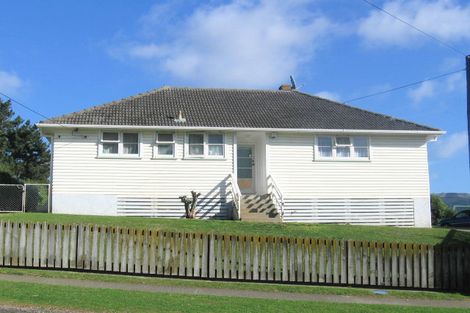 Photo of property in 6 Cornwall Crescent, Cannons Creek, Porirua, 5024