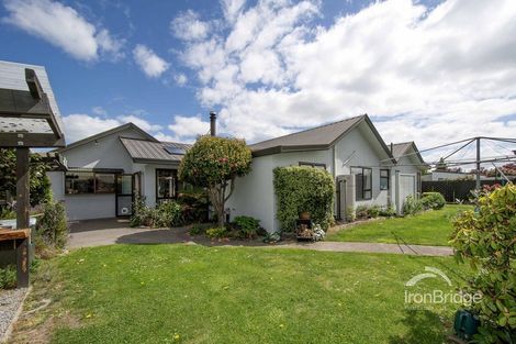 Photo of property in 6 Grove Place, Rangiora, 7400