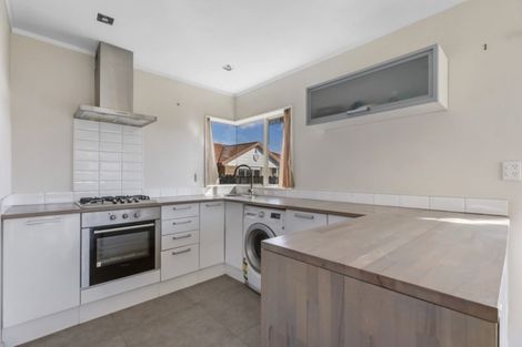 Photo of property in 25 Rosemead Place, Randwick Park, Auckland, 2105