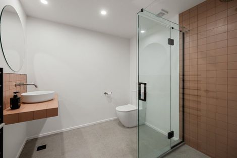 Photo of property in 2/7 Tarbett Road, Hillcrest, Hamilton, 3216