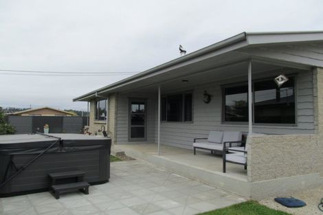 Photo of property in 17 Campbell Street, Alexandra, 9320