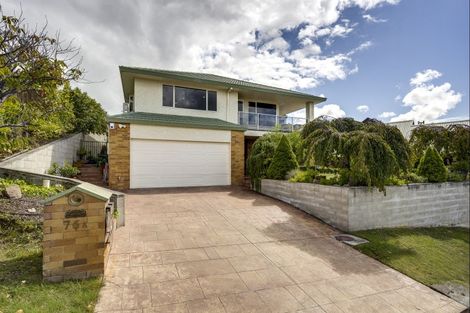 Photo of property in 76a Churchill Drive, Taradale, Napier, 4112
