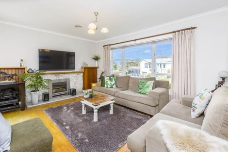 Photo of property in 68 Oakleigh Street, Maungaraki, Lower Hutt, 5010