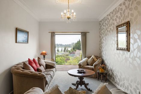 Photo of property in 150 Lake Crescent, Hamilton Lake, Hamilton, 3204