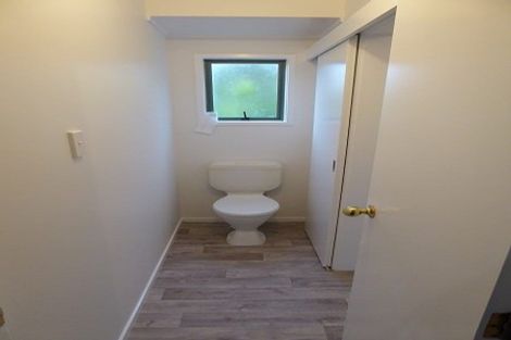 Photo of property in 12a Seaton Road, Murrays Bay, Auckland, 0630