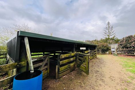 Photo of property in 233 Waihoehoe Road, Drury, 2577