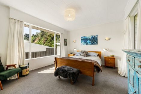 Photo of property in 15 Witham Street, Island Bay, Wellington, 6023