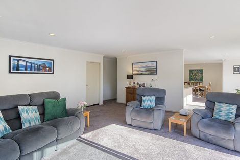 Photo of property in 21 Matuku Place, Paraparaumu Beach, Paraparaumu, 5032