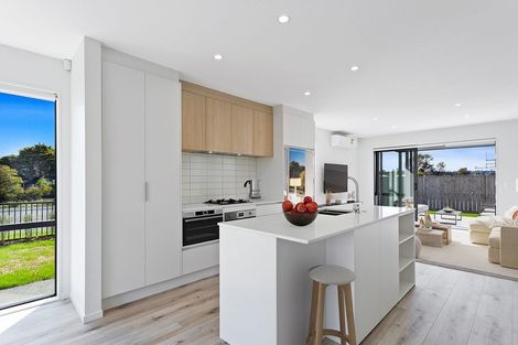 Photo of property in 16 Riria Crescent, Takanini, 2112