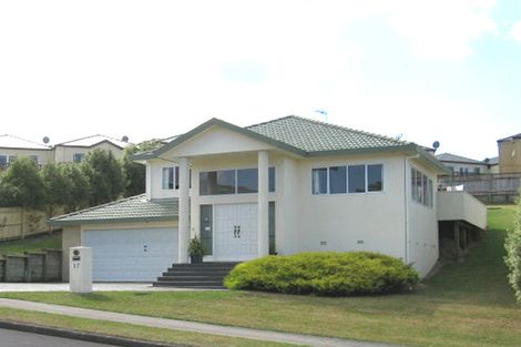 Photo of property in 17 Belleaire Court, West Harbour, Auckland, 0618