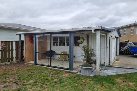 Photo of property in 4 Simcox Street, Otaki Beach, Otaki, 5512