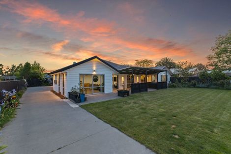 Photo of property in 25 Parsonage Road, Woodend, 7610