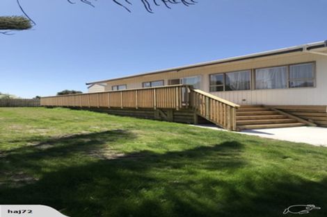 Photo of property in 18 Hicks Crescent, Waikanae Beach, Waikanae, 5036