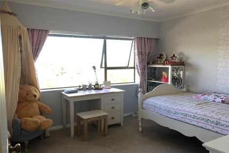 Photo of property in 5 Theodora Place, Mairangi Bay, Auckland, 0630