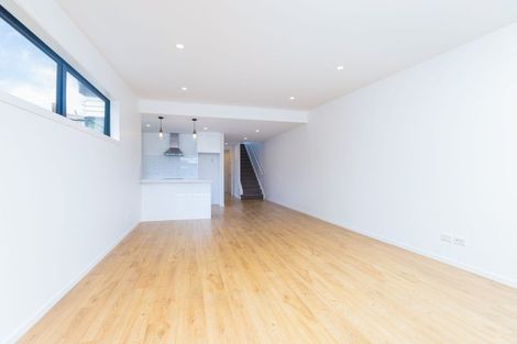 Photo of property in 7 Mokopiko Court, Beach Haven, Auckland, 0626