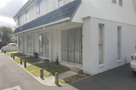 Photo of property in 6d Flock Grove, Fairfield, Lower Hutt, 5011