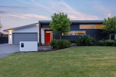 Photo of property in 17 Jacqueline Drive, West Melton, 7618