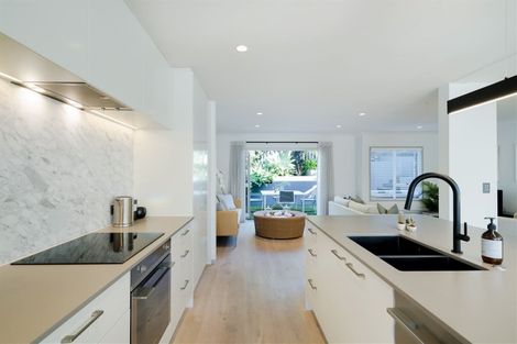 Photo of property in 2/26 Onepoto Road, Hauraki, Auckland, 0622