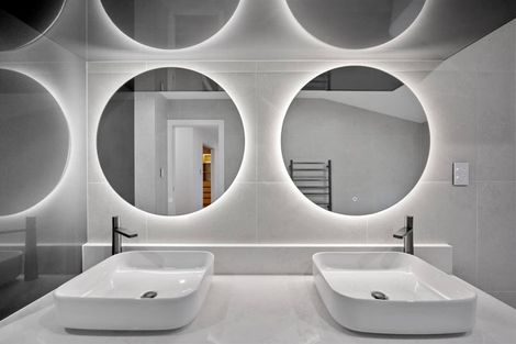 Photo of property in 5f Glendhu Road, Bayview, Auckland, 0629