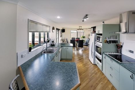 Photo of property in 147f Sturges Road, Henderson, Auckland, 0612