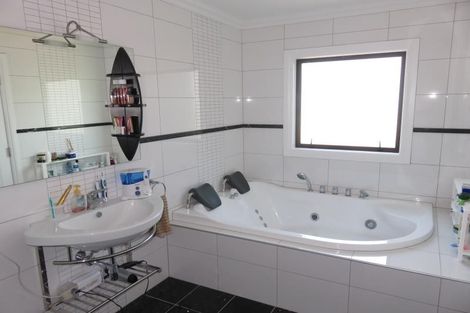 Photo of property in 30 Mo Street, Camborne, Porirua, 5026