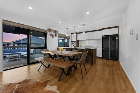 Photo of property in 32 Leathem Crescent, Pokeno, 2402