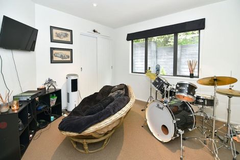 Photo of property in 35 Landvale Court, Browns Bay, Auckland, 0630