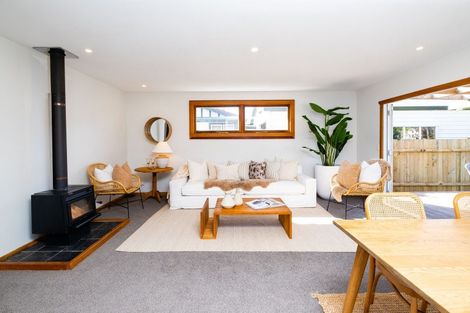 Photo of property in 2 Gow Avenue, Haumoana, 4102