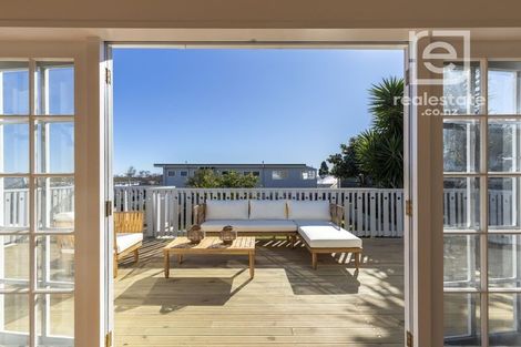 Photo of property in 16 Bulteel Street, New Plymouth, 4310