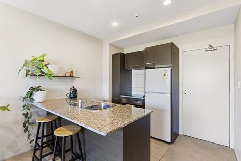 Photo of property in Shoal Haven Apartments, 408a/130 Anzac Street, Takapuna, Auckland, 0622