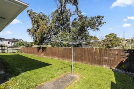 Photo of property in 37 Kirby Street, Glendene, Auckland, 0602