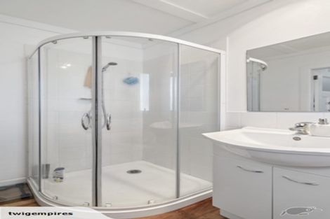 Photo of property in 73 Beach Road, Pahurehure, Papakura, 2113