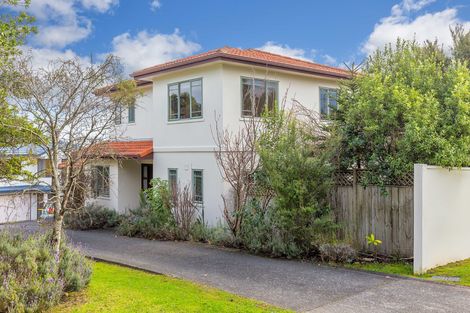 Photo of property in 2/360 East Coast Road, Sunnynook, Auckland, 0630