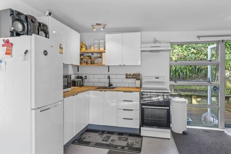 Photo of property in 61 Renown Road, Raumati South, Paraparaumu, 5032