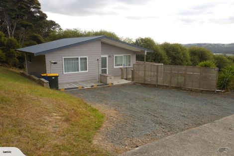 Photo of property in 12 Leveloff Road, Paremoremo, Auckland, 0632